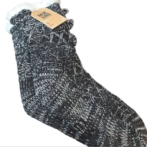 Muk Luks Cozy Cable Knit Slipper Socks - Picture 1 of 5
